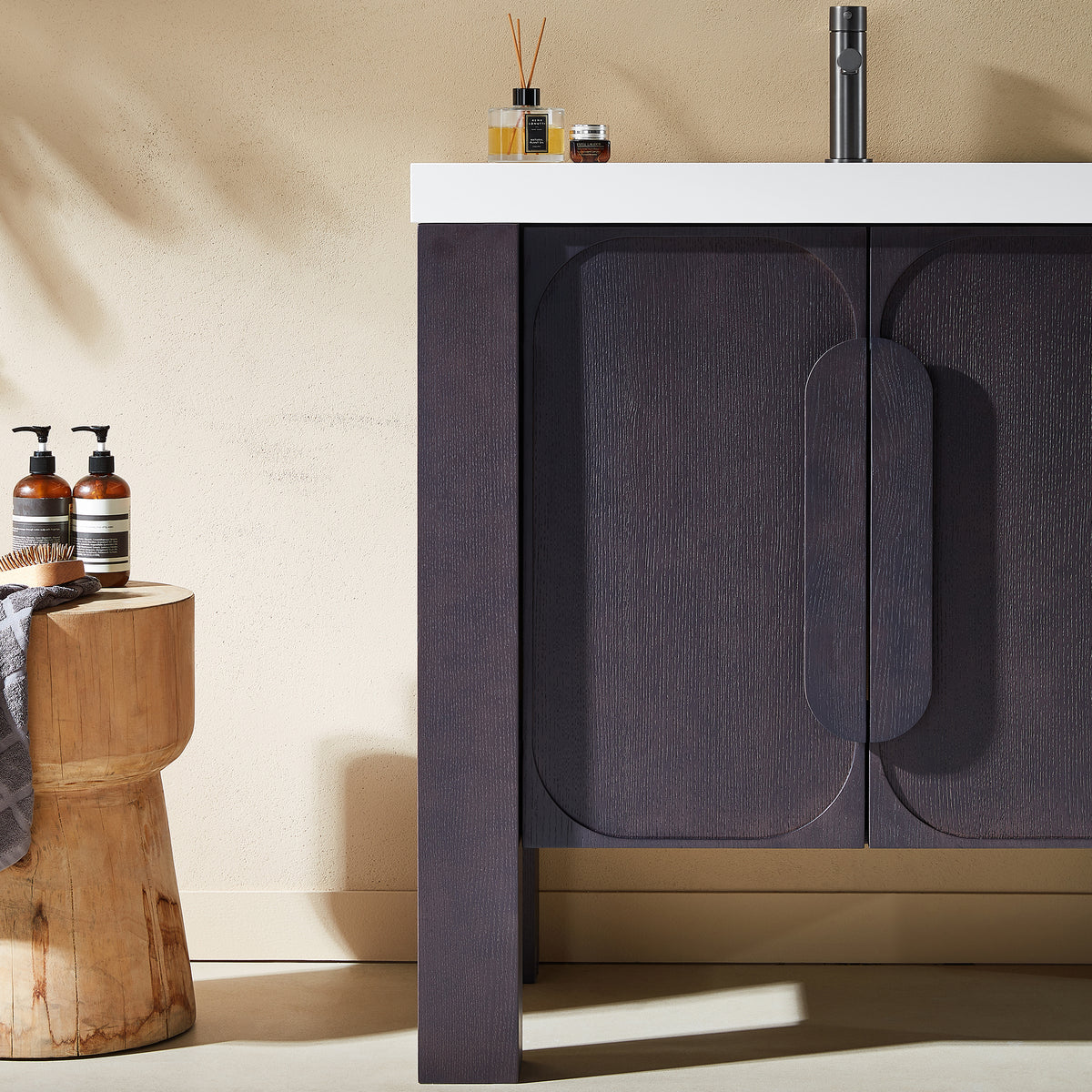 Meuble-lavabo autoportant 36 po chêne espresso avec comptoir en quartz blanc pur