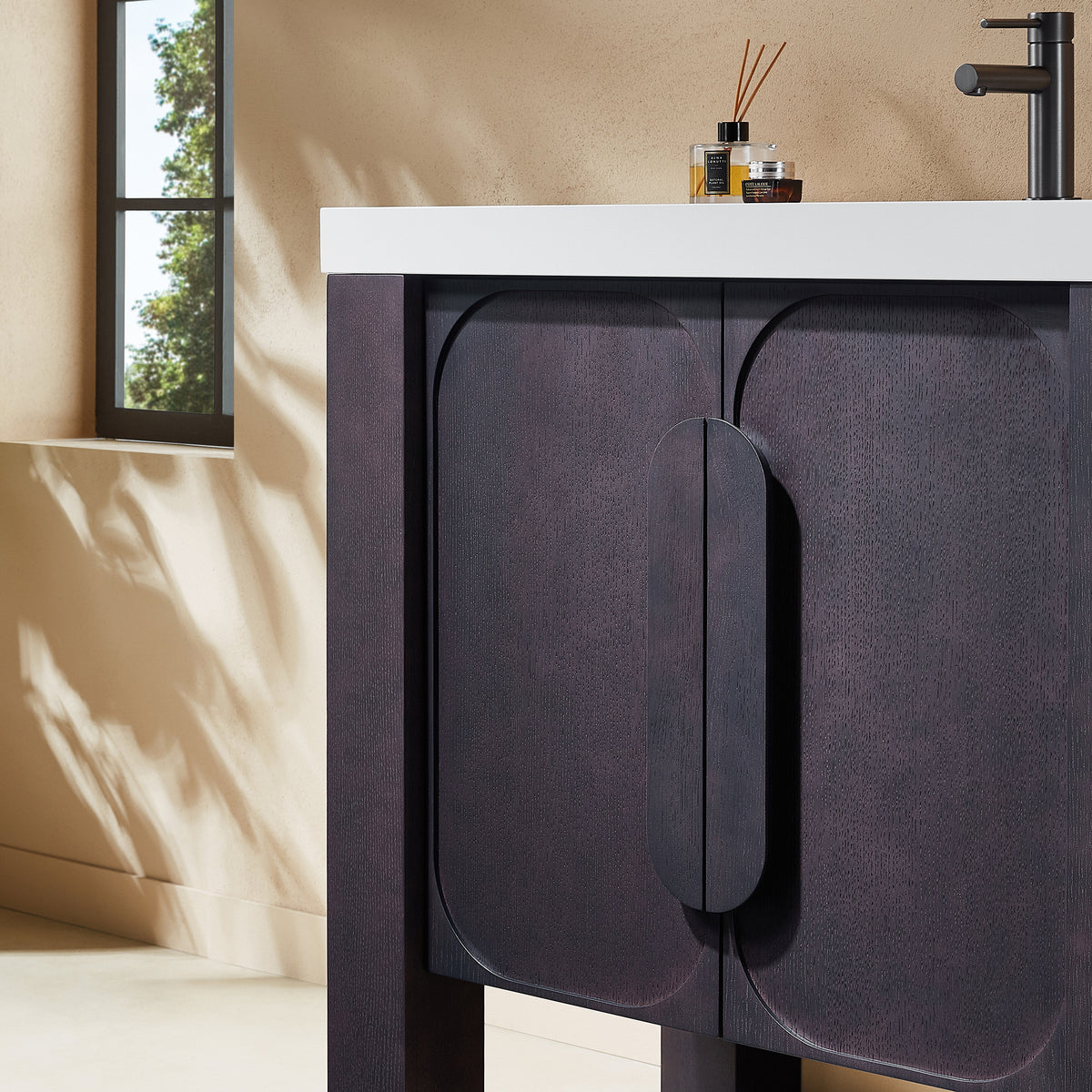 Meuble-lavabo autoportant 36 po chêne espresso avec comptoir en quartz blanc pur