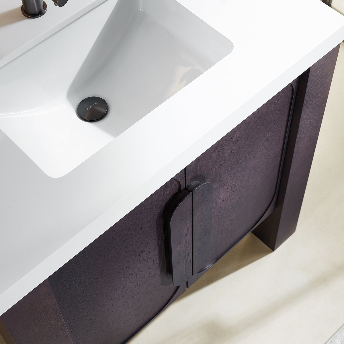 Meuble-lavabo autoportant 36 po chêne espresso avec comptoir en quartz blanc pur