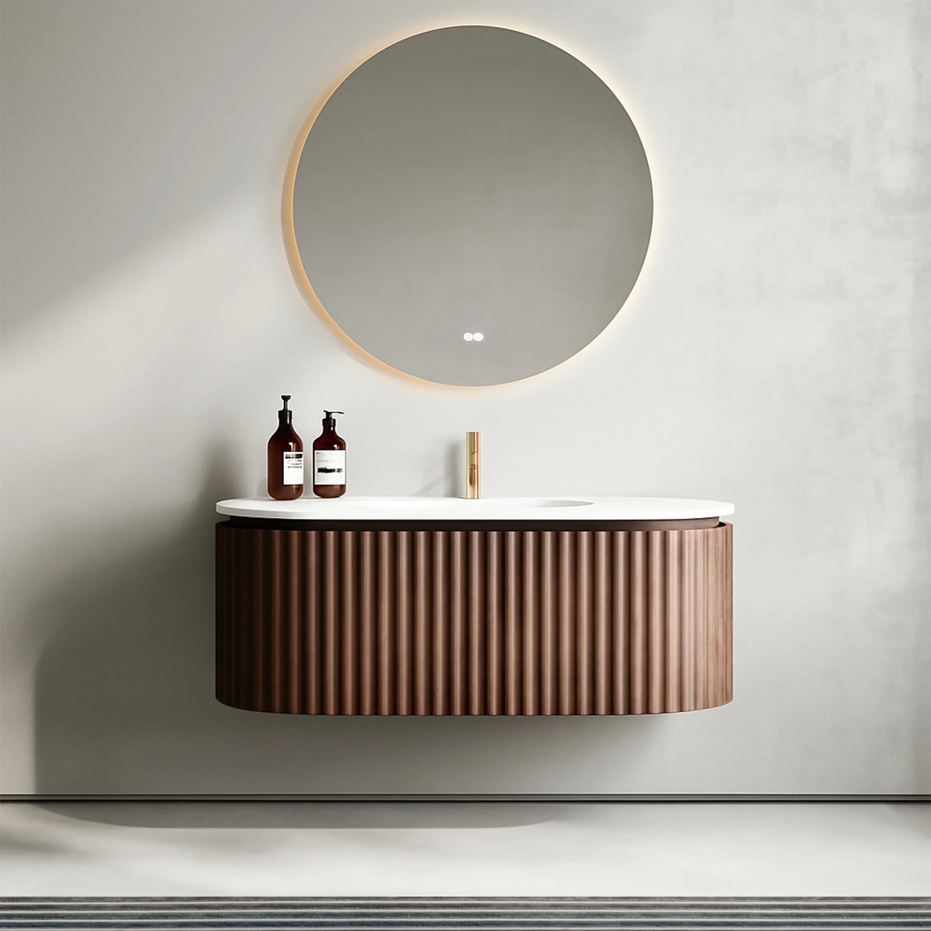 Meuble-lavabo 48 po en noyer courbé et cannelé - Comptoir blanc mat