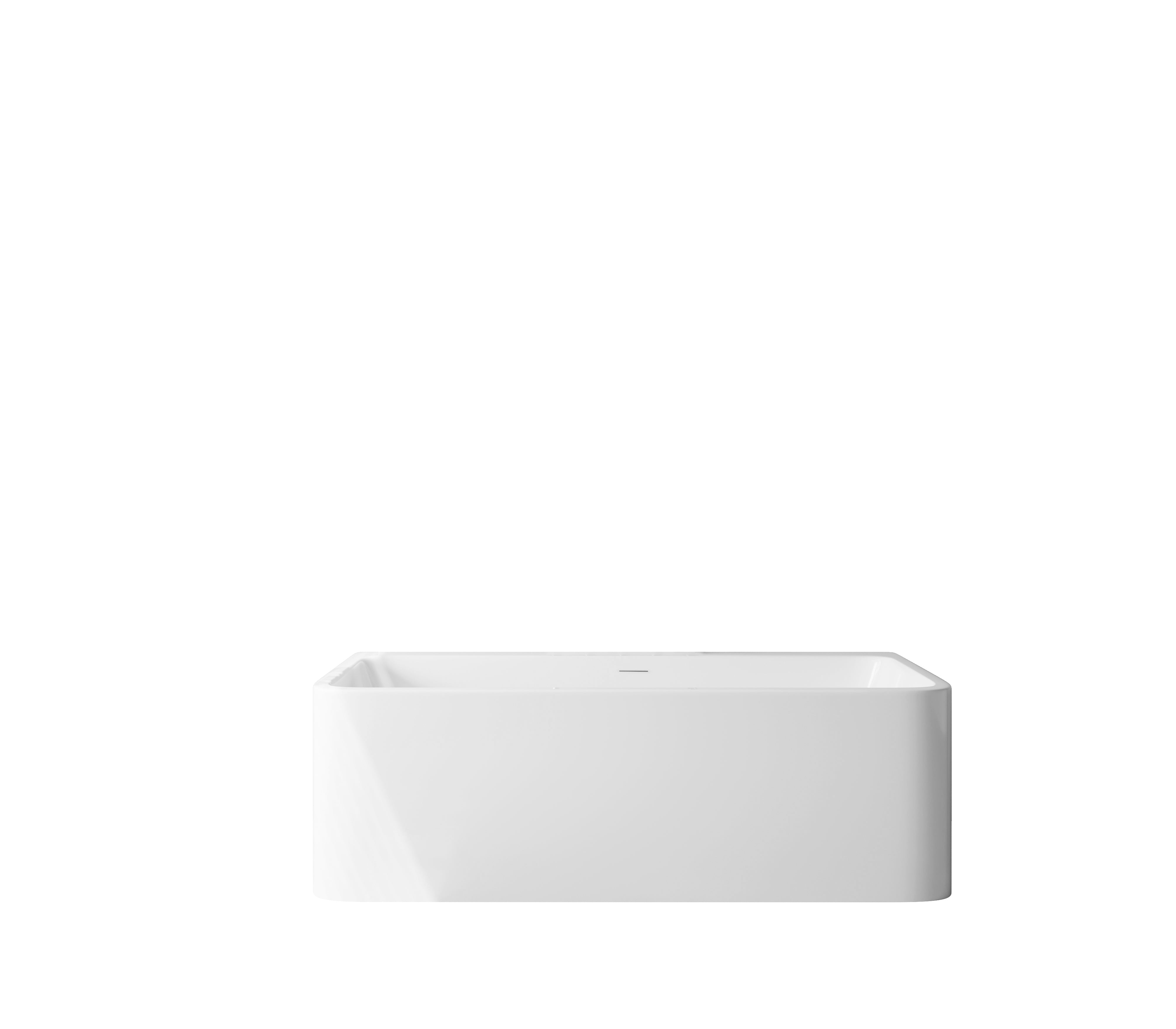 Baignoire autoportante Cascade 67 po en acrylique blanc lustré