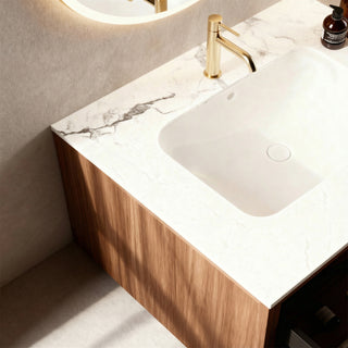 Meuble-lavabo double vasque Belfort 60 po en noyer - Plan de travail en marbre blanc de Carrare