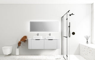 Meuble-Lavabo Mural 60po Blanc Mat Cannelé Incurvé avec Comptoir de Granit Blanc et Lavabo à Surface Solide