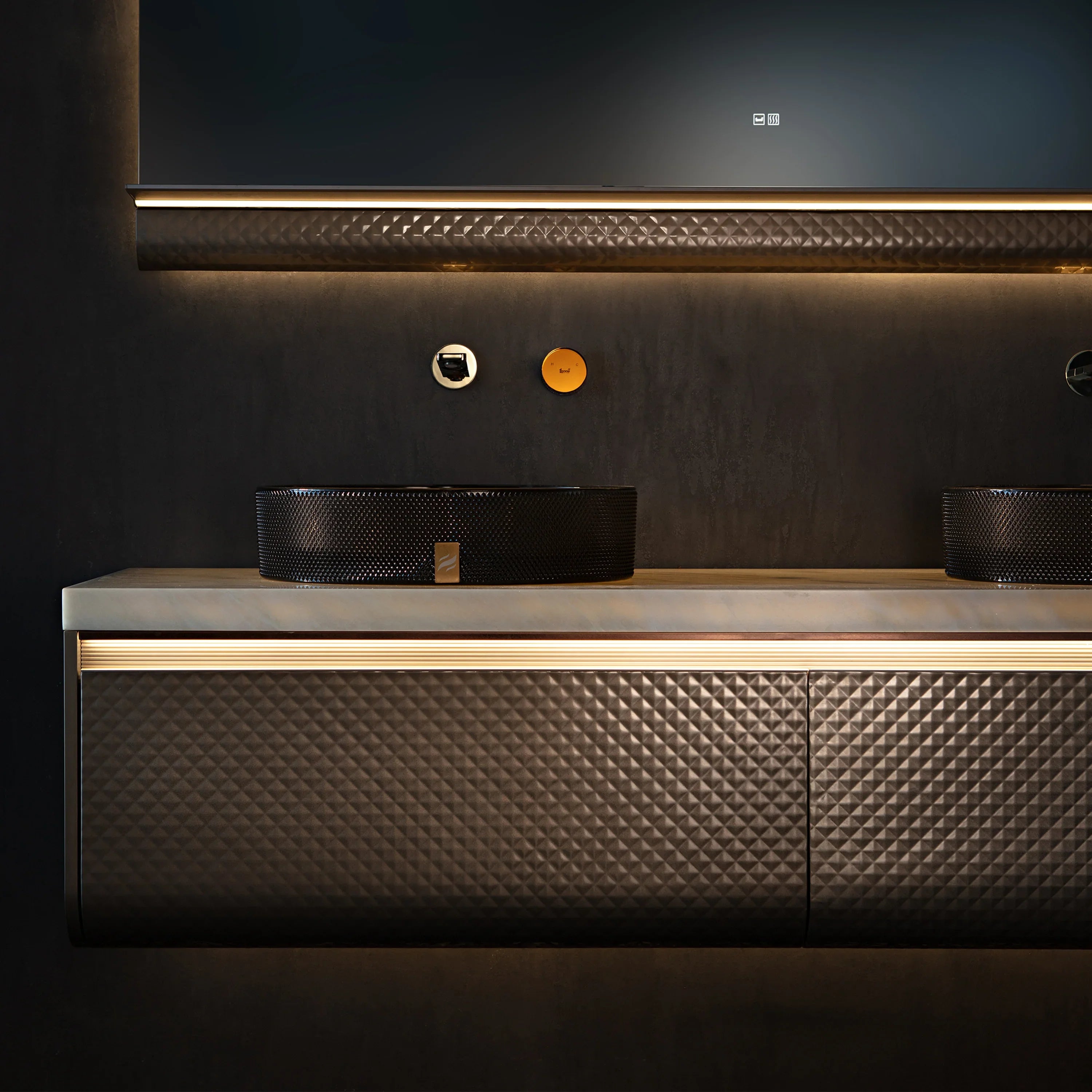 Meuble-lavabo Mural DEL 72 po Champagne avec Comptoir en Marbre Jade Blanc Royal et Double Vasques en Cristal