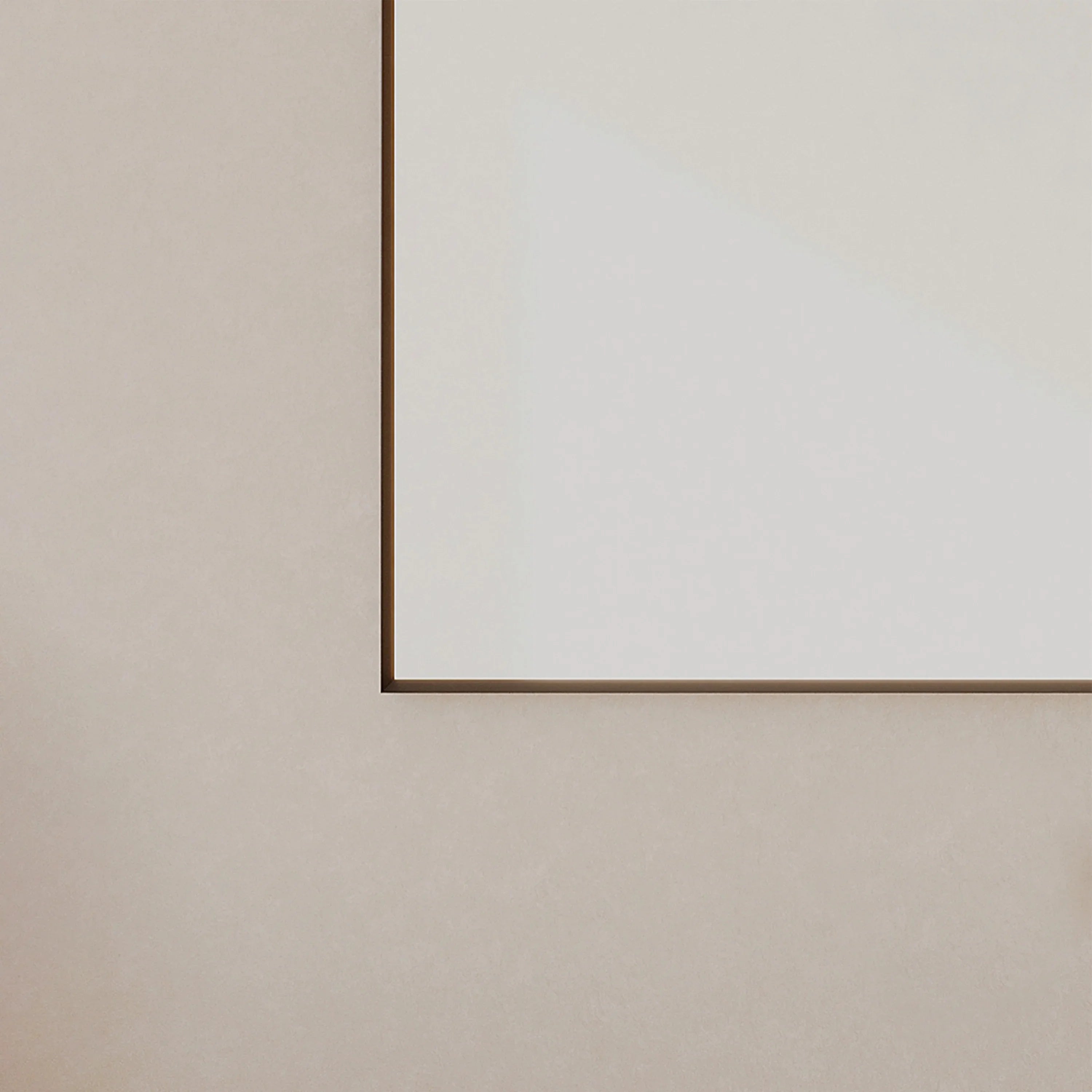 Miroir Arqué de 24po avec Cadre Aluminium Noir Mat