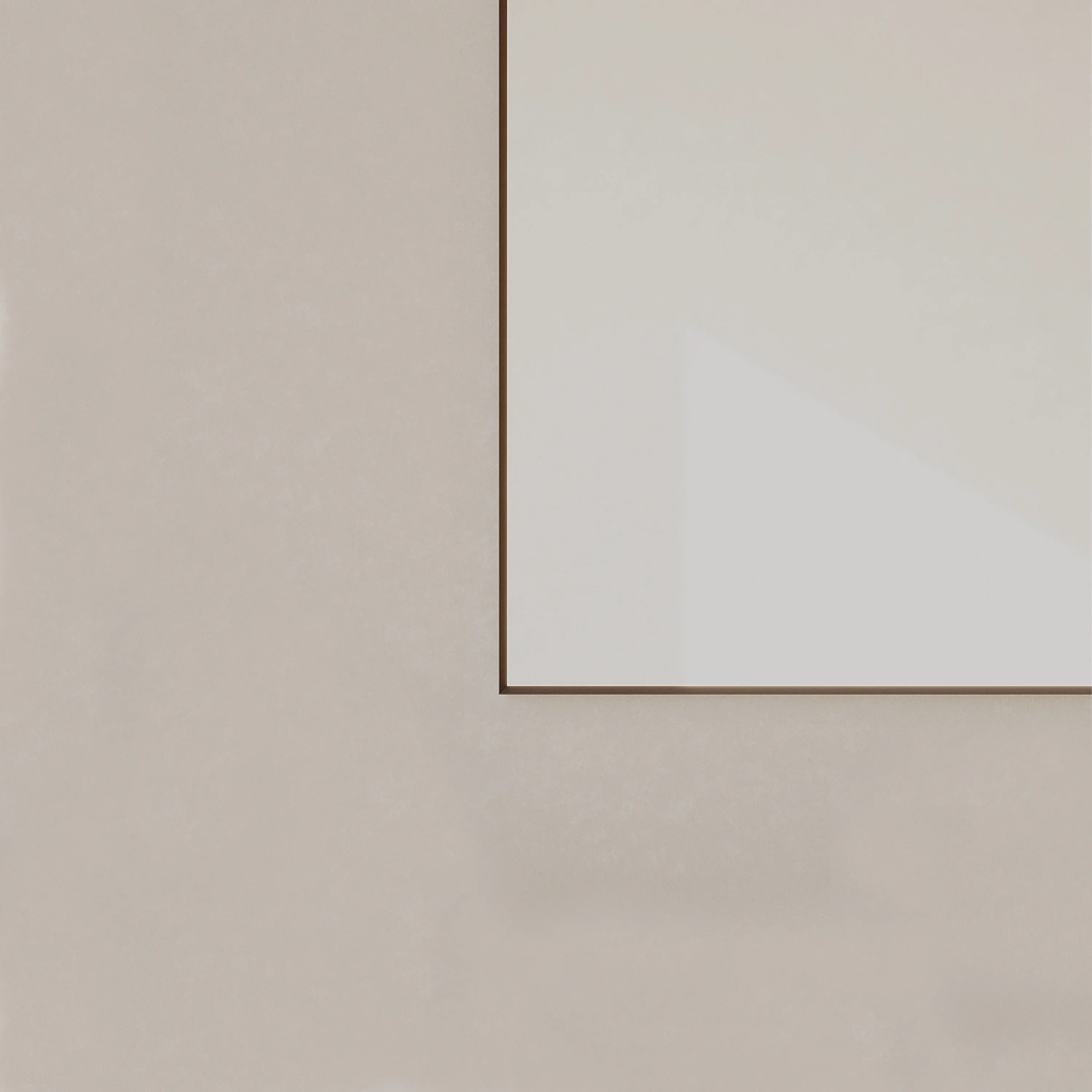 Miroir Arqué 30po avec Cadre en Aluminium Noir Mat