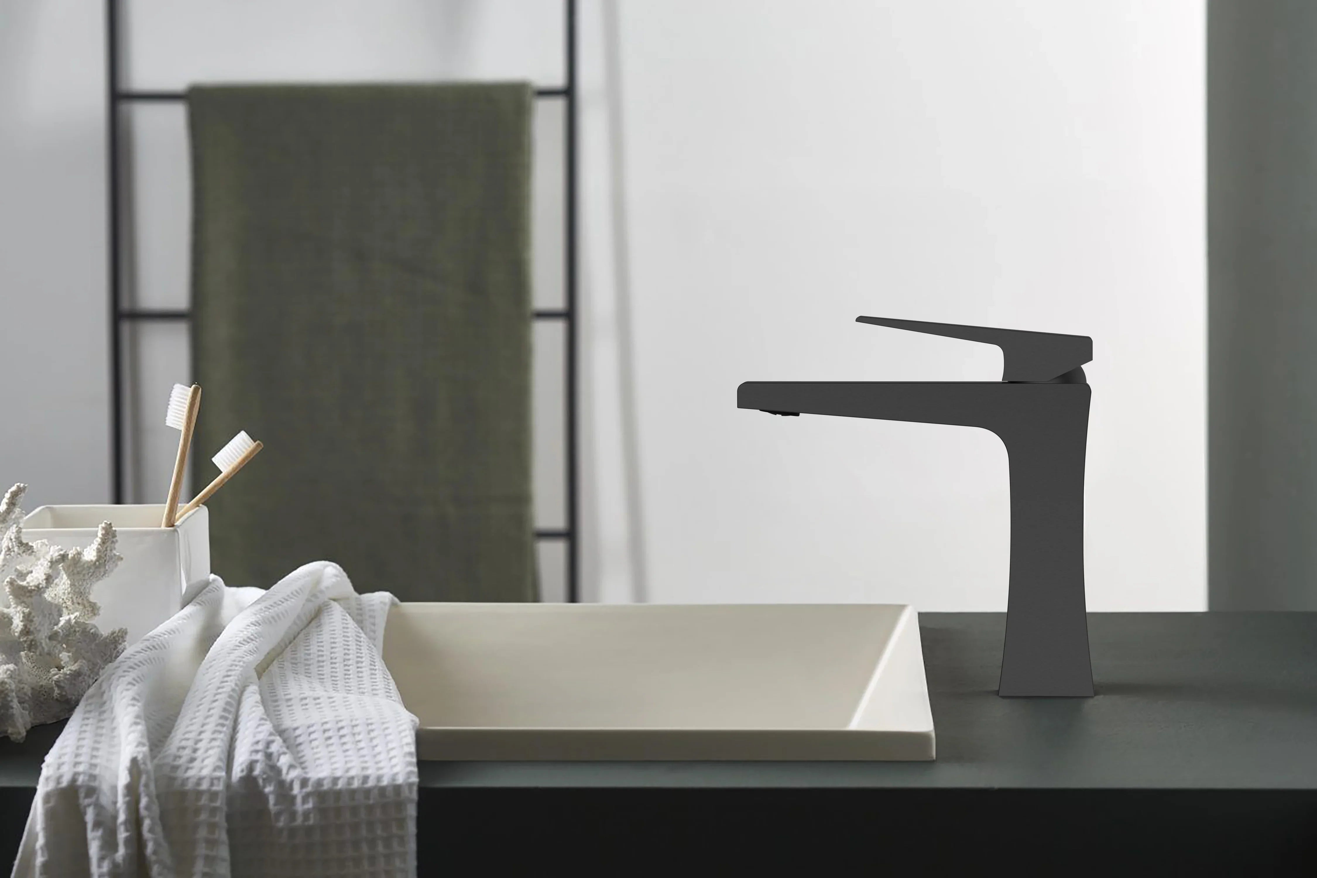 Bari Single Handle Bathroom Sink Faucet in Matte Black