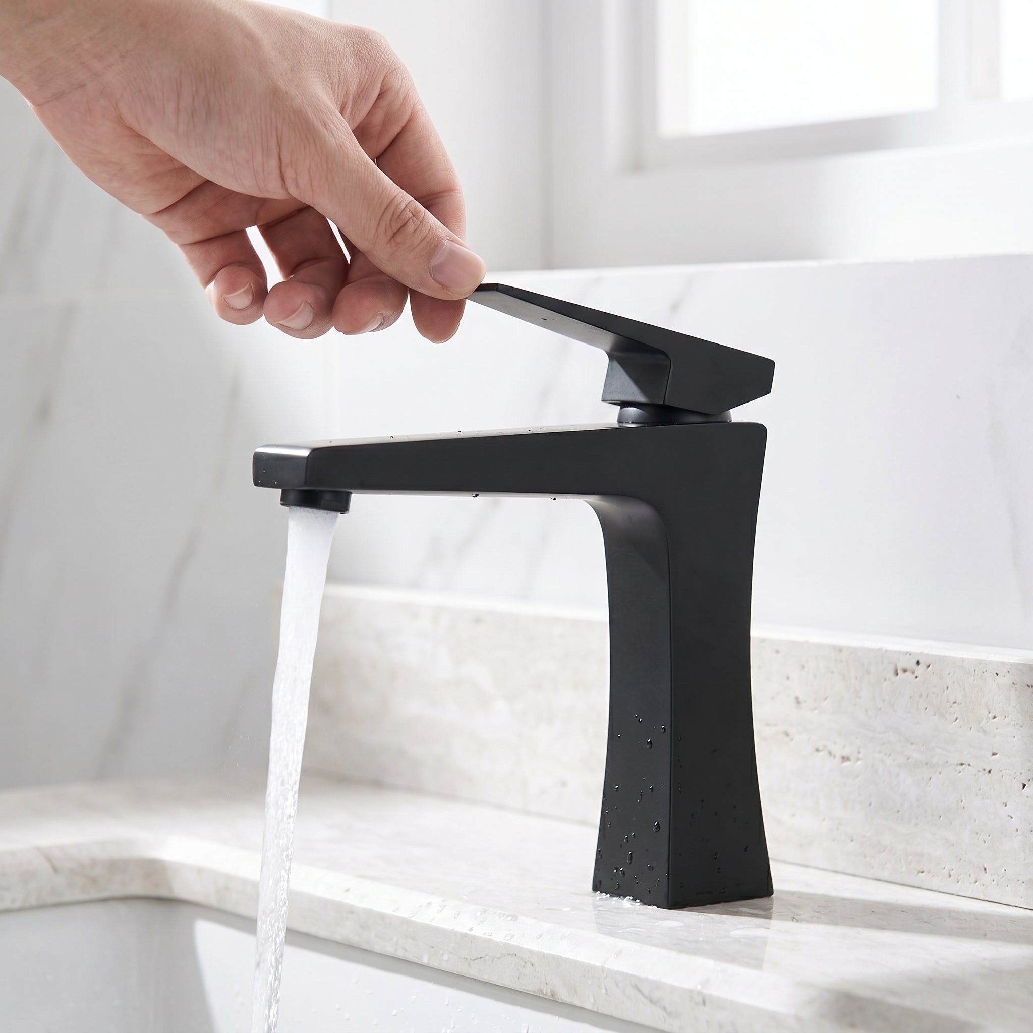 Bari Single Handle Bathroom Sink Faucet in Matte Black