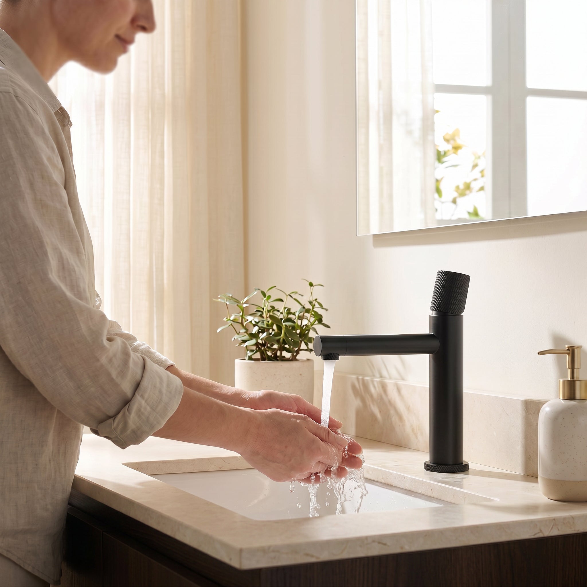 Robinet de Lavabo de Salle de Bains à 1 Poignée Sorento en Noir Mat