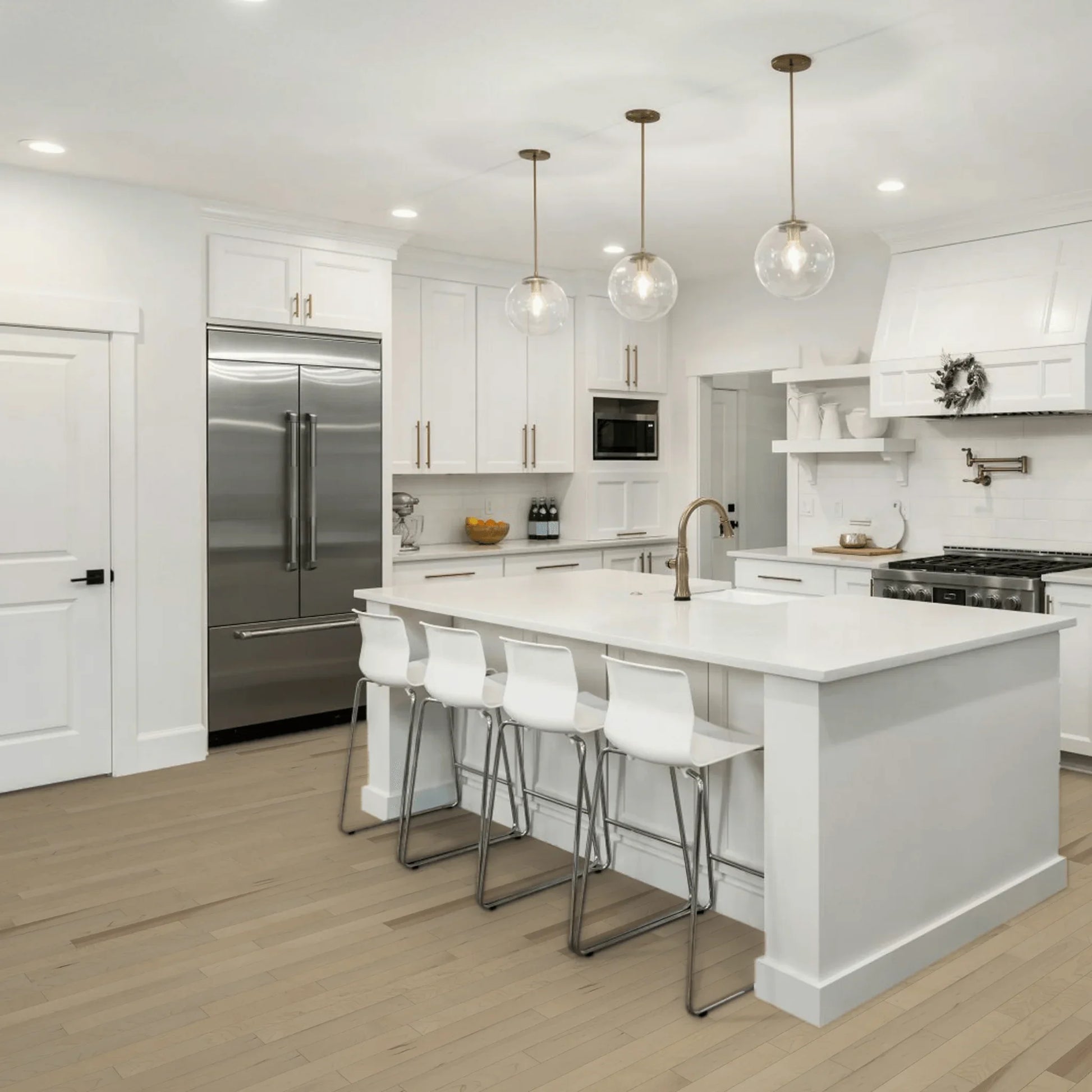 Hard Maple Engineered Hardwood Flooring - Berlin - 5 3/16" Nuance Ultra-Matte 10% Smooth - Golden Elite Deco
