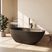 Baignoire autoportante Calista 67 po noir mat avec design cannelé