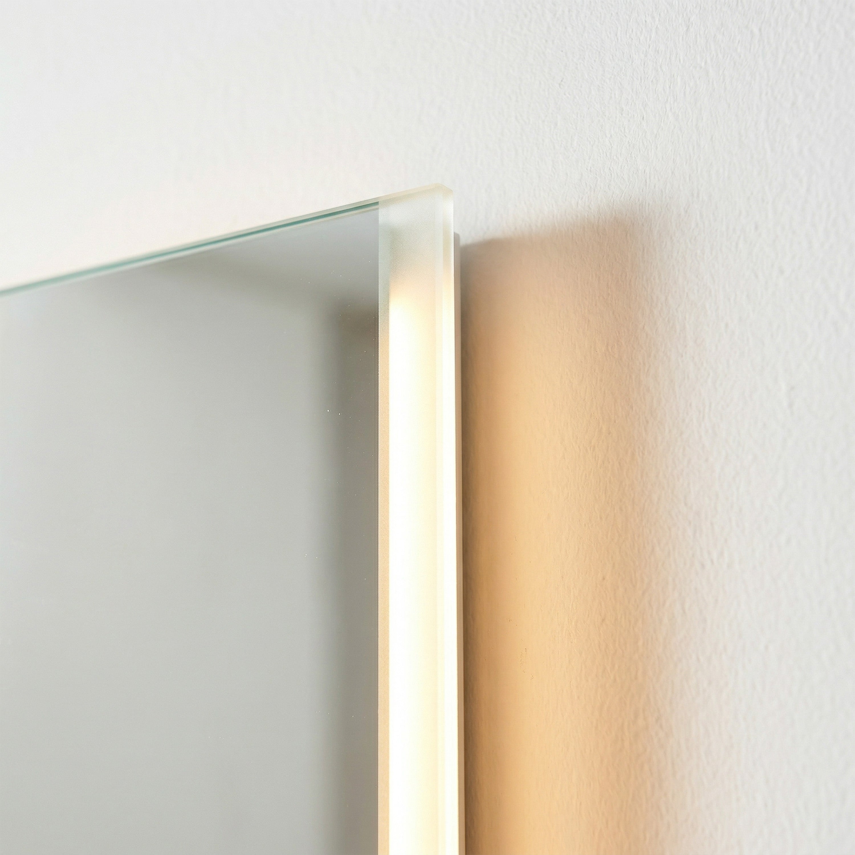 20" LED Bathroom Mirror with Brightness Dimmer, Time & Temperature Display