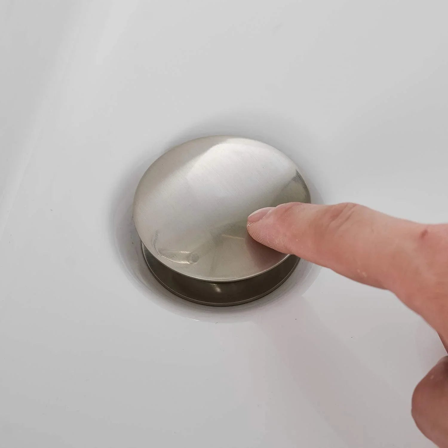 Fontaine pop-up en forme de champignon avec trop-plein - Nickel brossé