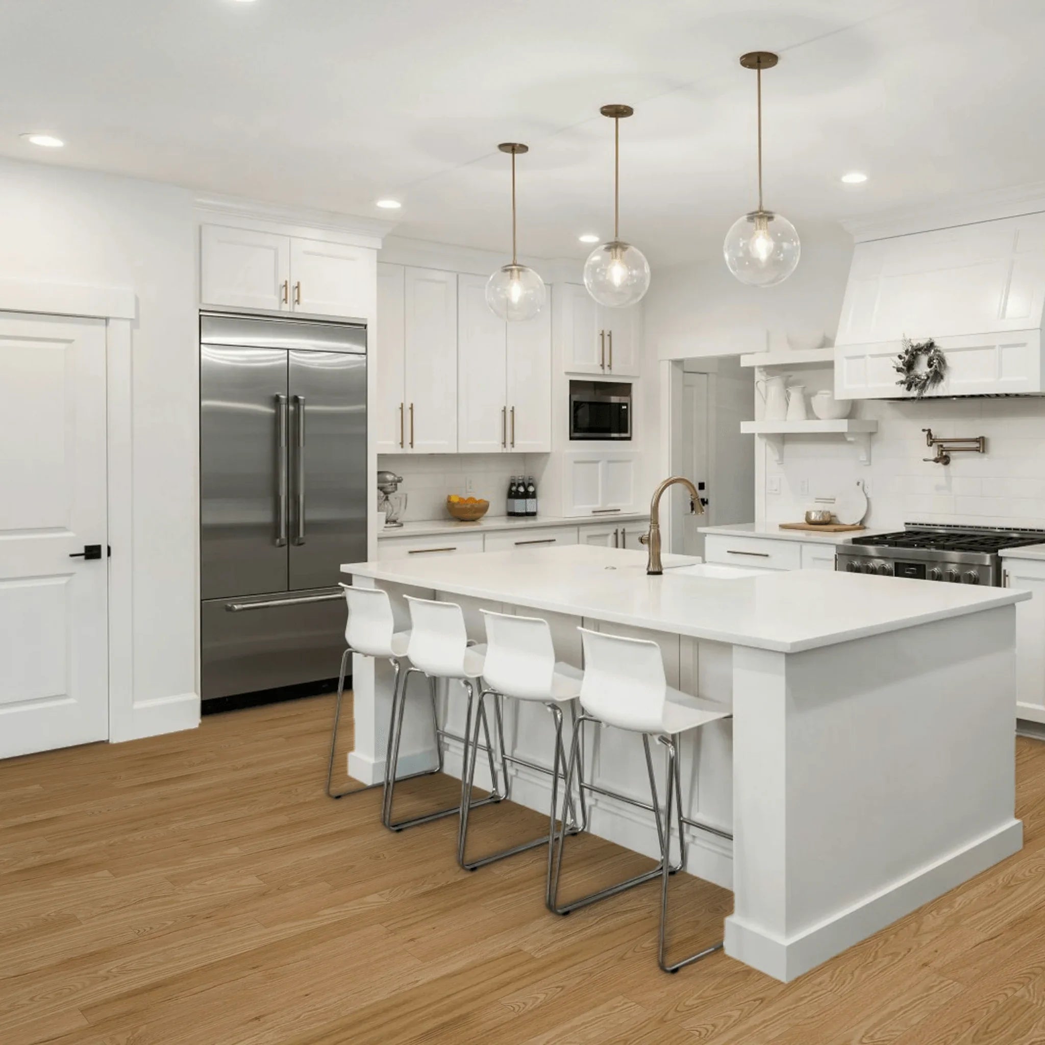 Red Oak Solid Hardwood Flooring - Natural - 3 1/4" Select & better Matte 20% Smooth - Golden Elite Deco