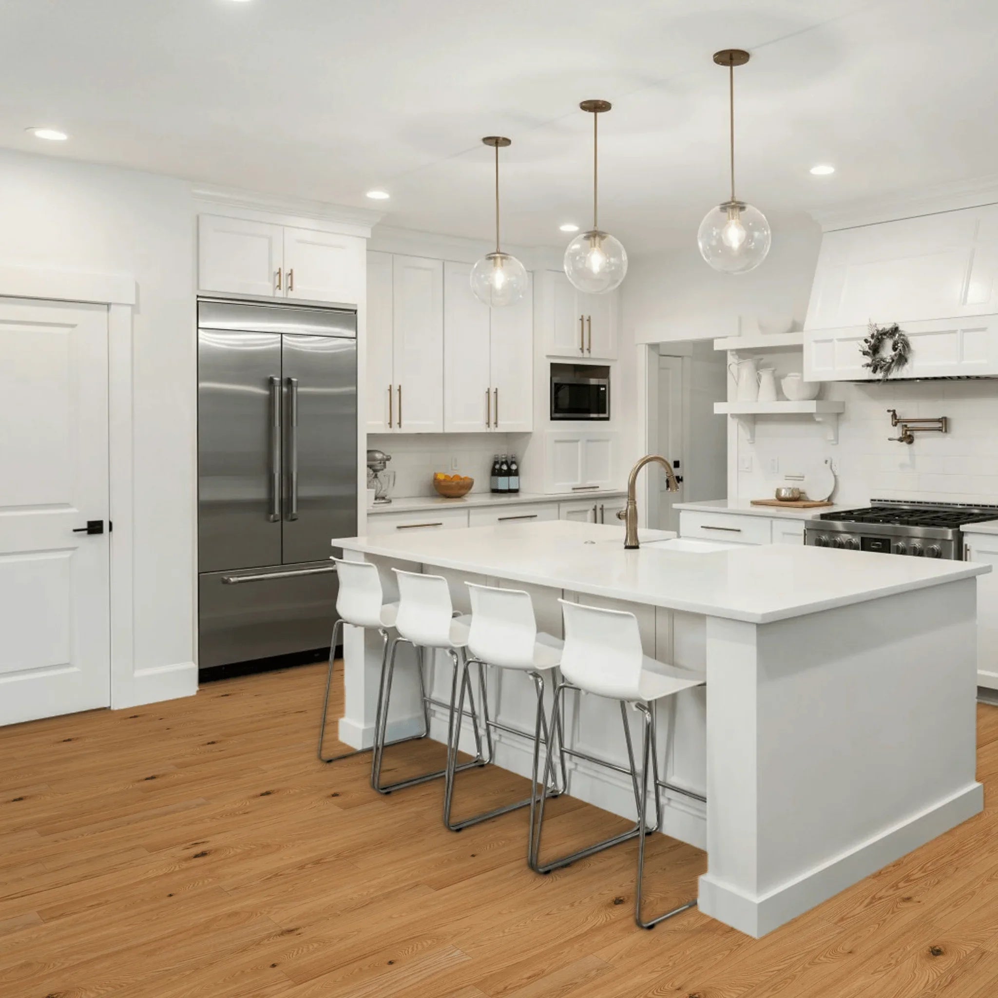 Red Oak Solid Hardwood Flooring - Natural - 3 1/4" Character Ultra-Matte 10% Wire brushed - Golden Elite Deco