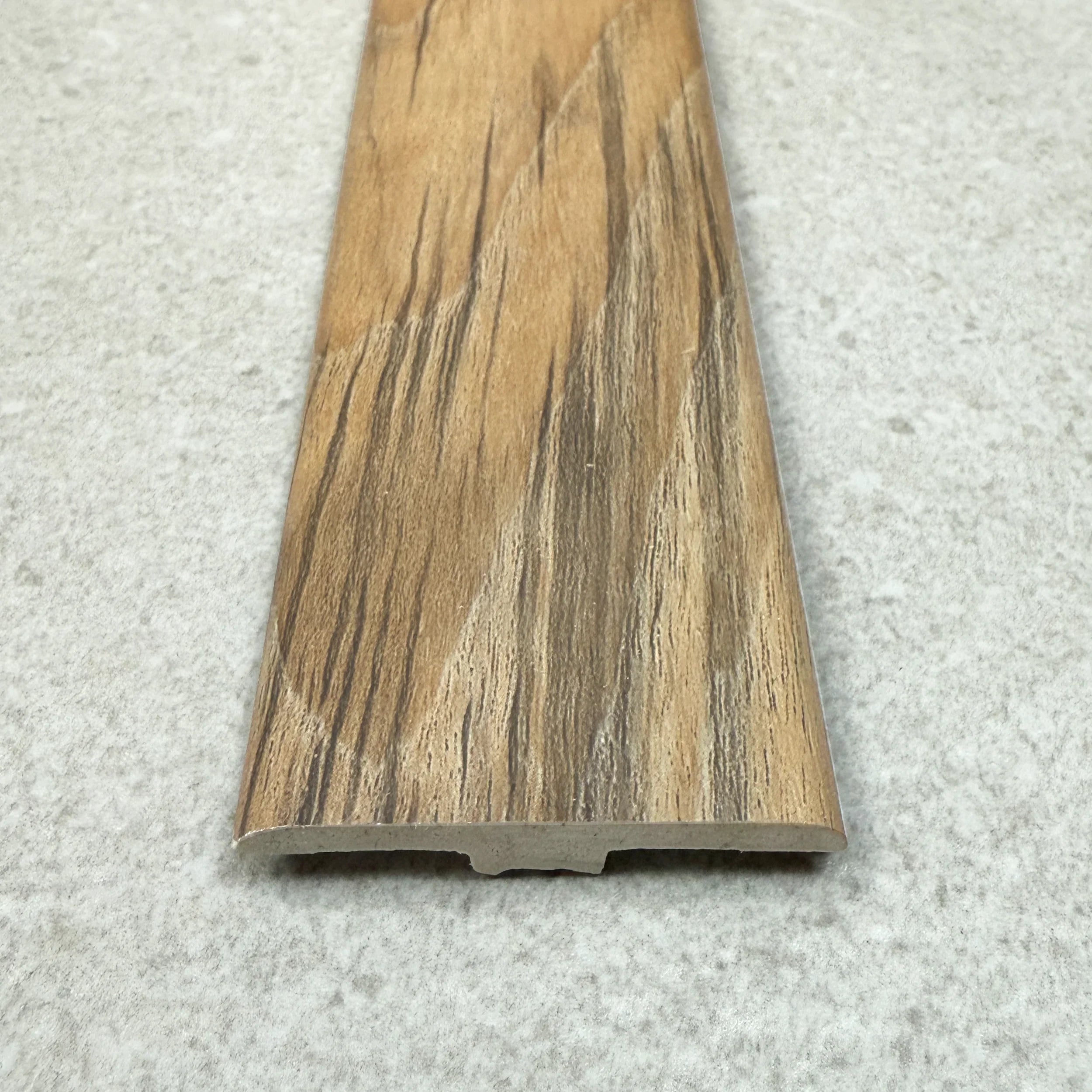 Moulure en T SPC : Hickory - 7,4 mm x 45 mm x 2400 mm