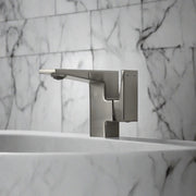 Faucet Cliff - Brushed Nickel - Golden Elite Deco